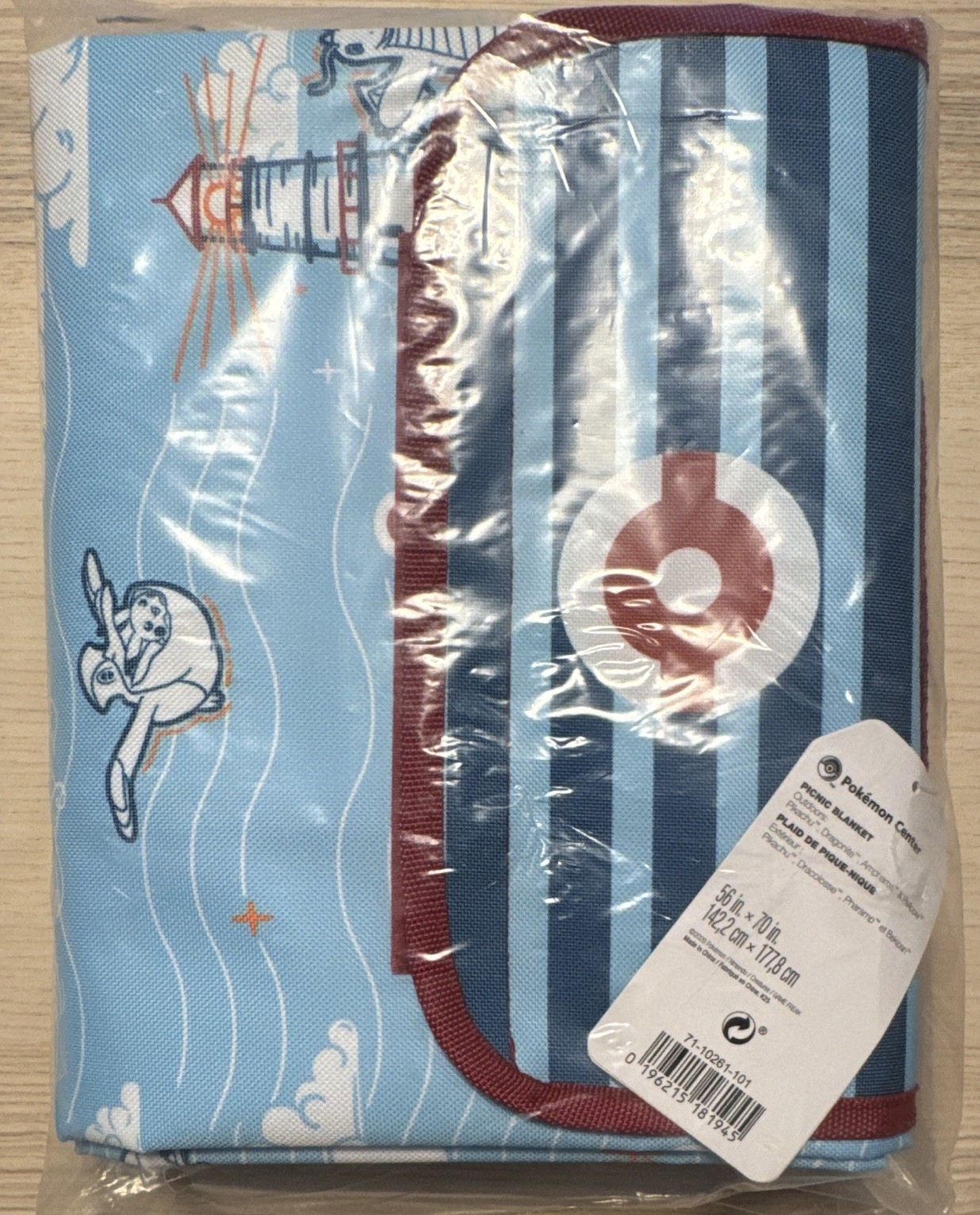 Pokémon Center Picnic blanket (Pikachu, Dragonite, Ampharos & Pelipper)