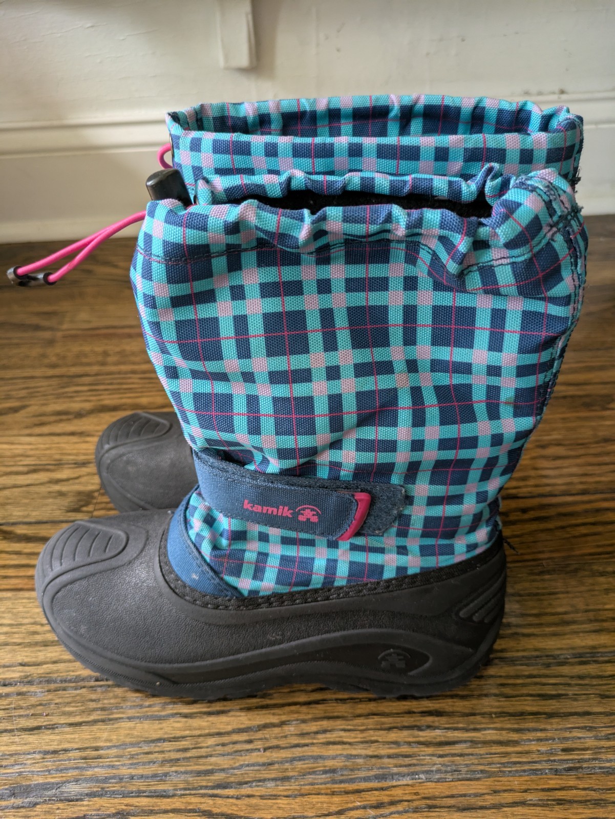 Kamik Waterproof Plaid Snow Boots Unisex Kids Blue Pink Black Mid-Calf Size 4 Kamik Waterproof Plaid Snow Boots Unisex Kids Blue Pink Black Mid-Calf Size 4
