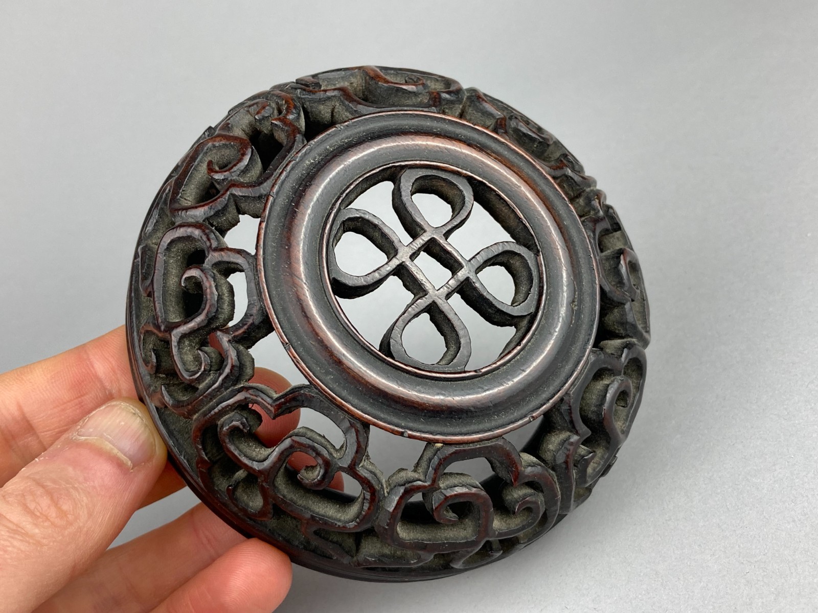 FINE ANTIQUE 19th C. CHINESE CARVED & PIERCED HARDWOOD WOOD POT VASE COVER QING