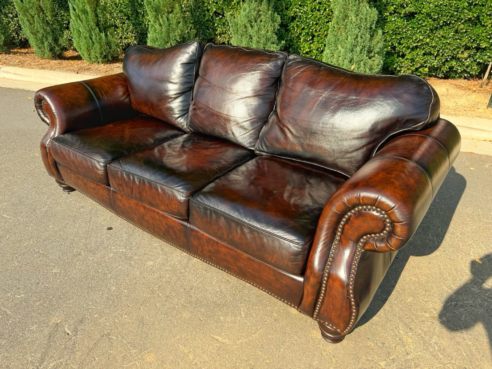 Havertys Brown Leather 3-Seat Sofa Rolled Arms Nailhead Trim 108