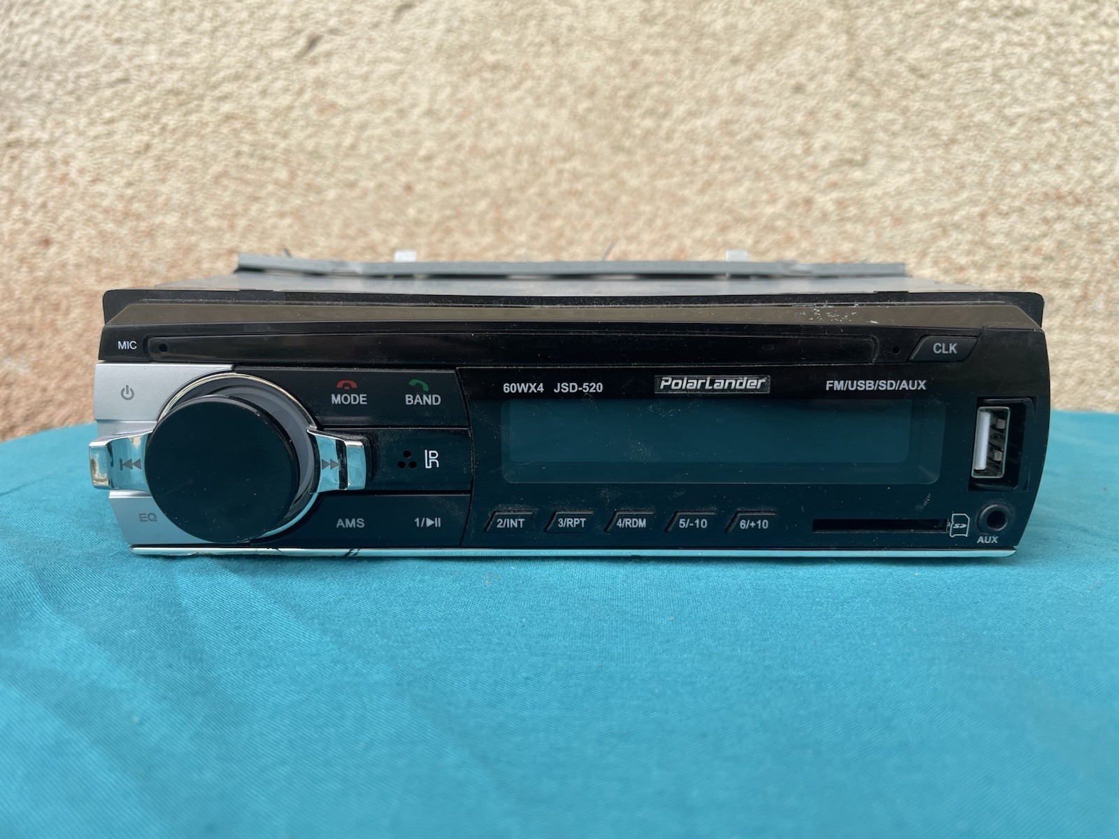 PolarLander single-DIN car stereo receiver Model JSD-520 PolarLander single-DIN car stereo receiver Model JSD-520
