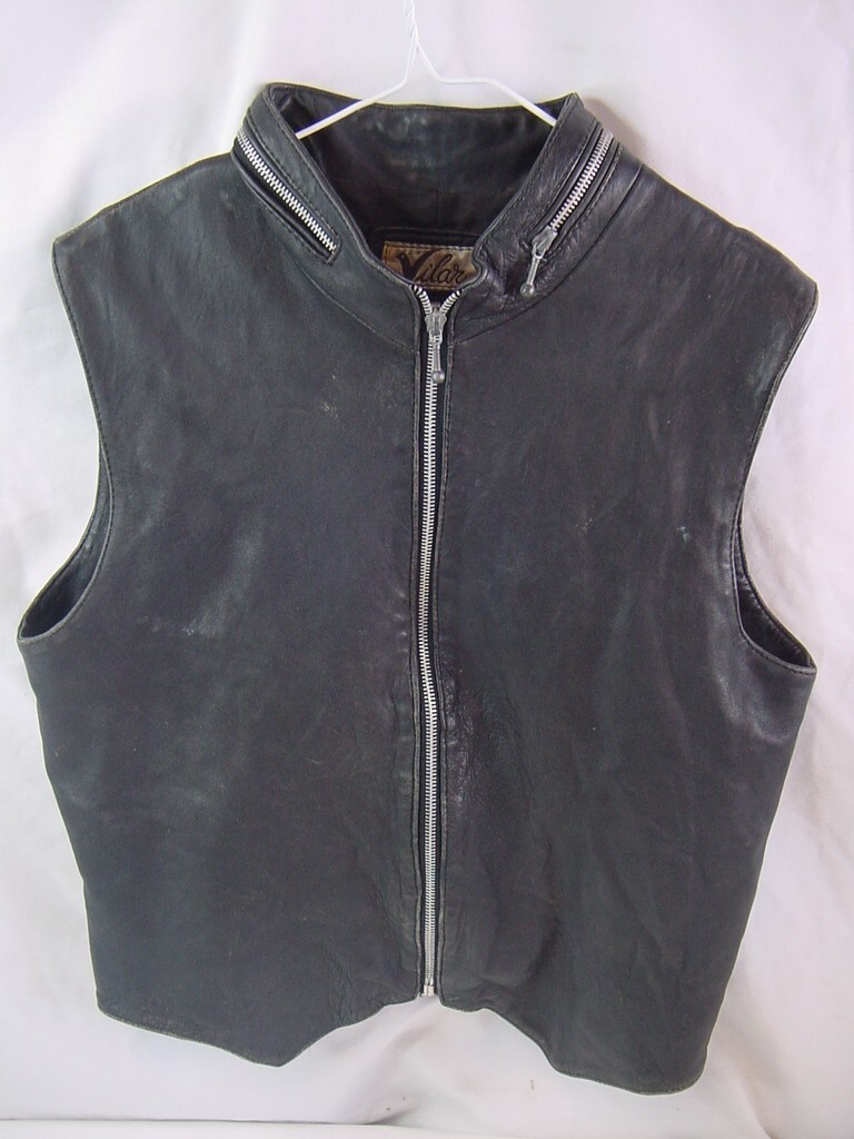 GENUINE VTG VILAR LEATHER MOTORCYCLE VEST WITH AWESOME ZIPPERS - SIZE LARGE GENUINE VTG VILAR LEATHER MOTORCYCLE VEST WITH AWESOME ZIPPERS - SIZE LARGE