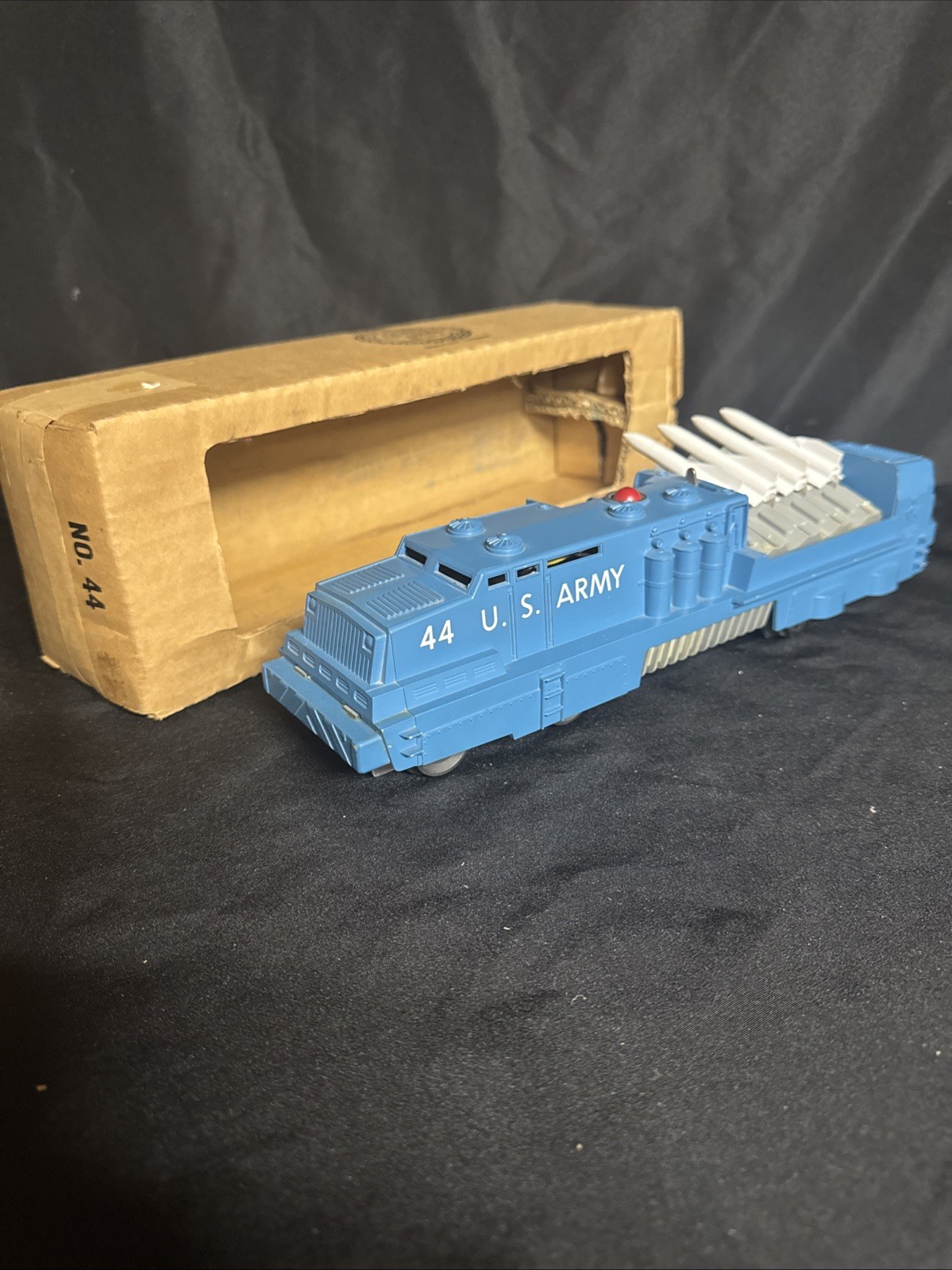 Vintage Lionel #44 Mobile Missile Launching Engine, Orig Box