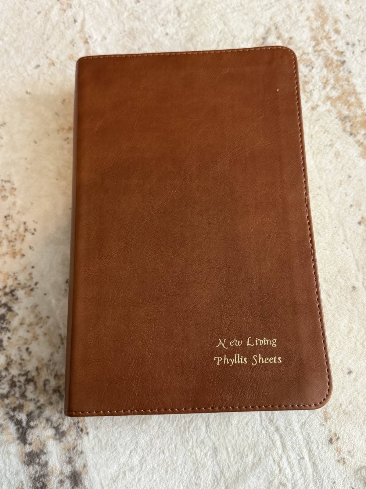 NLT Personal Size Giant Print Bible, Filament Edition by Tyndale (English) Read