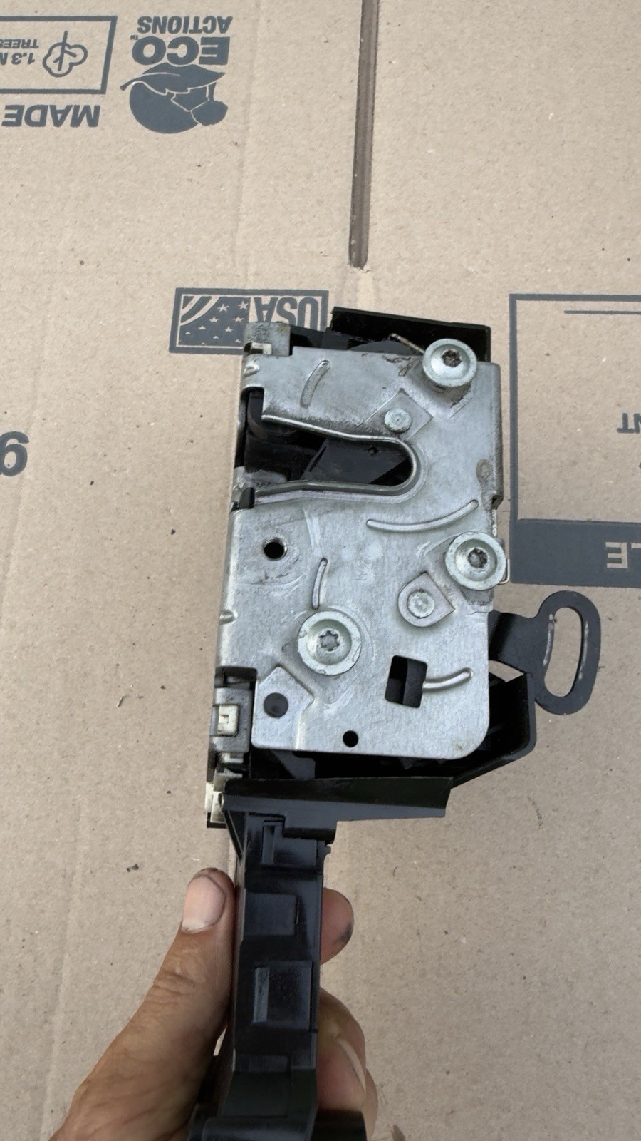 99-04 Land Rover Discovery 2 II Driver Left Front Door Lock Actuator FQJ102910