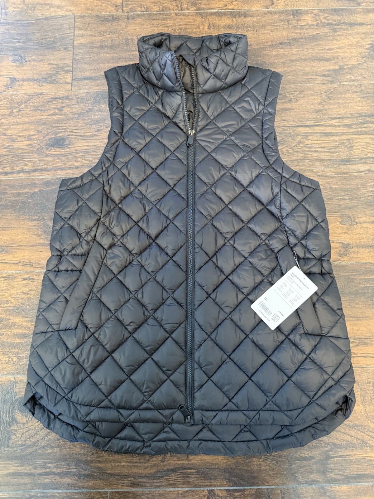 NWT  Athleta Velvet Lux Whisper Featherless Black Quilted Puffer Vest Size L