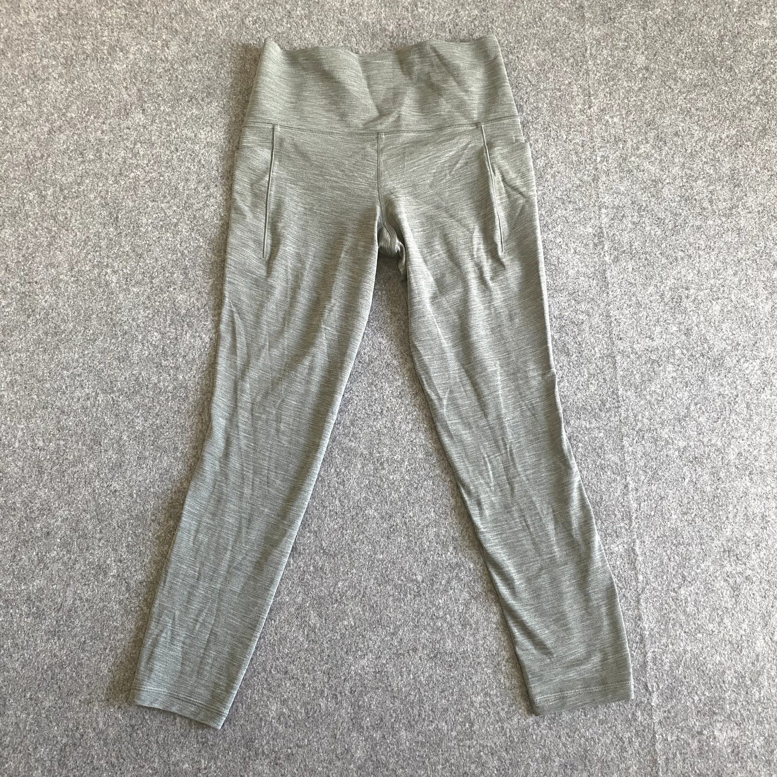 Athleta Salutation Stash Pocket II 7/8 Leggings Women’s Small Gray