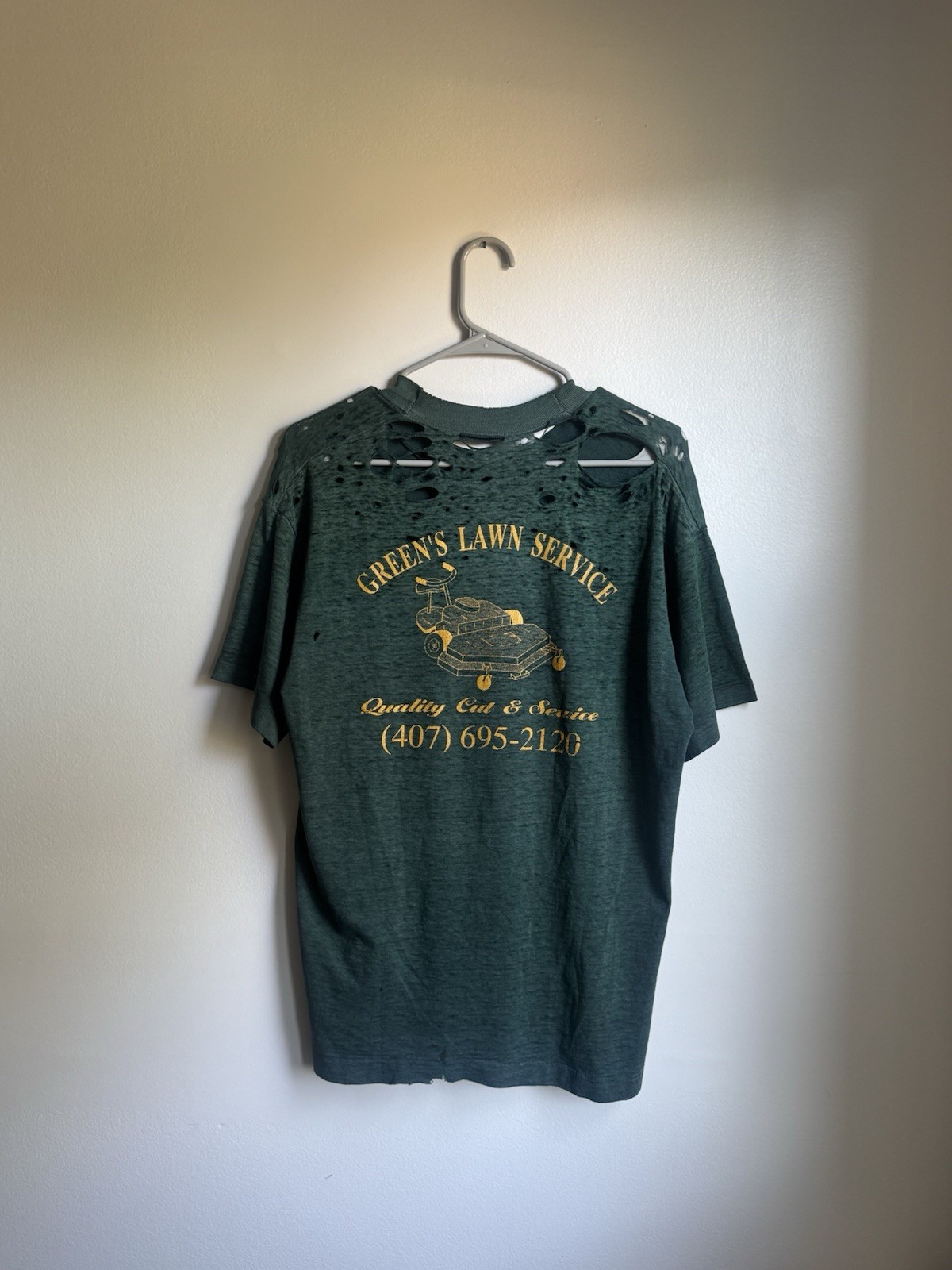 1980s Vintage Thrashed Lawn Service T Shirt Distressed Single Stitch Green Large