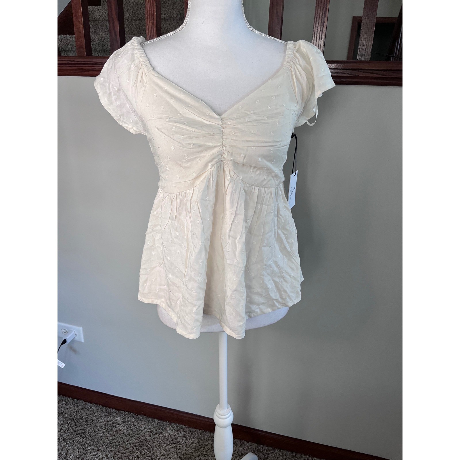 Japna Singh Cream Swiss Dot Babydoll Top Sweetheart Neck Puff Sleeve Small 19973