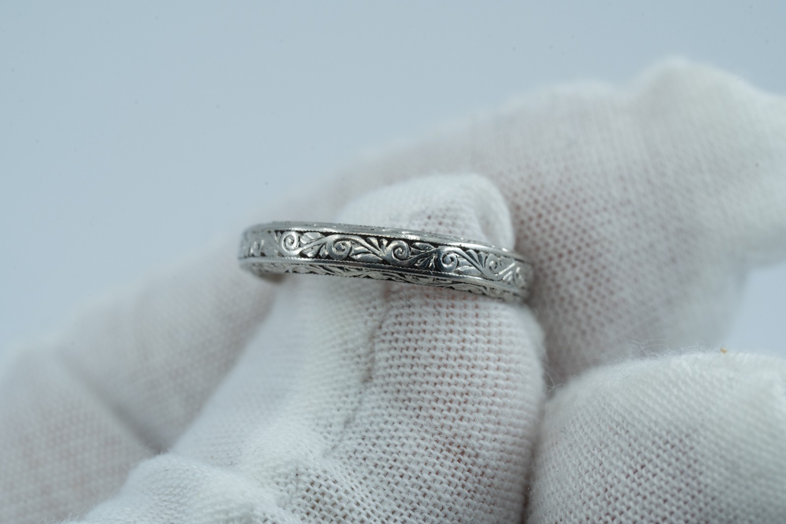 Antique Art Deco Platinum Orange Blossom 3.3mm Engraved Wedding Band 4.8g Sz 5