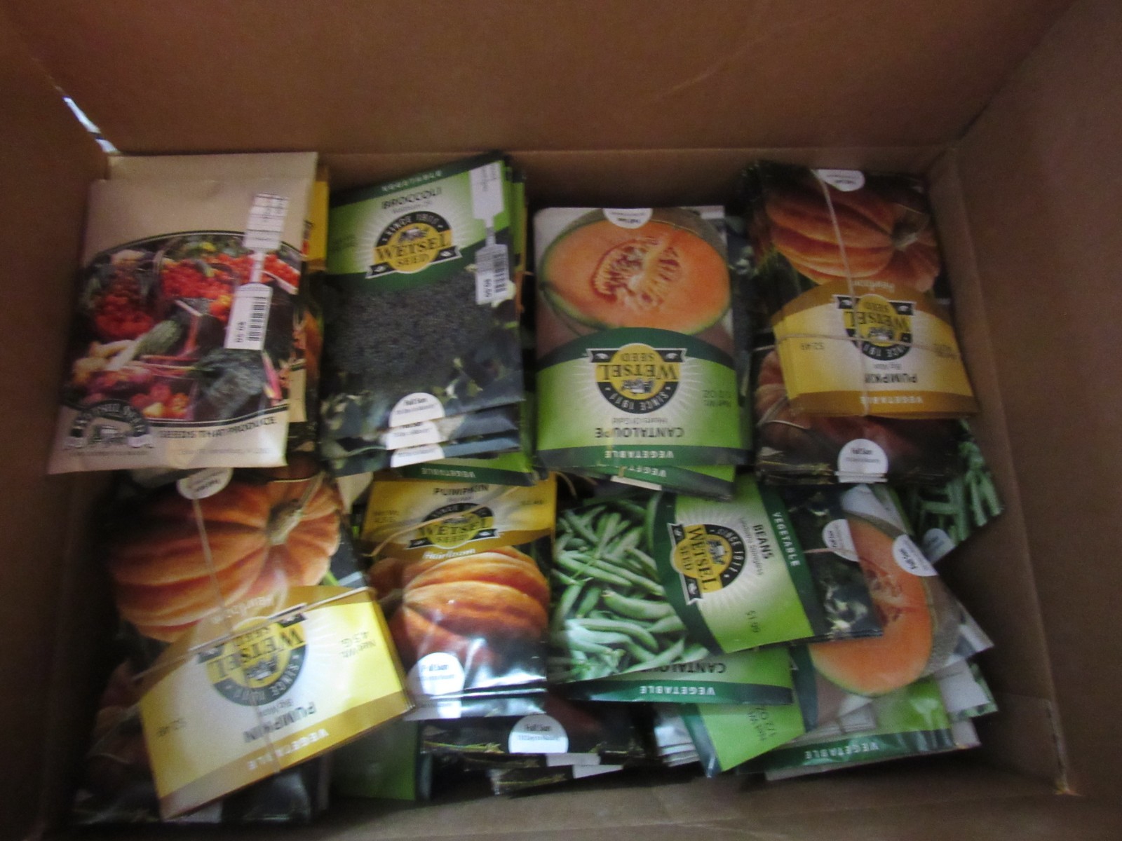 HUGE lot of Wetsel Veg & Fruit Seeds NEW