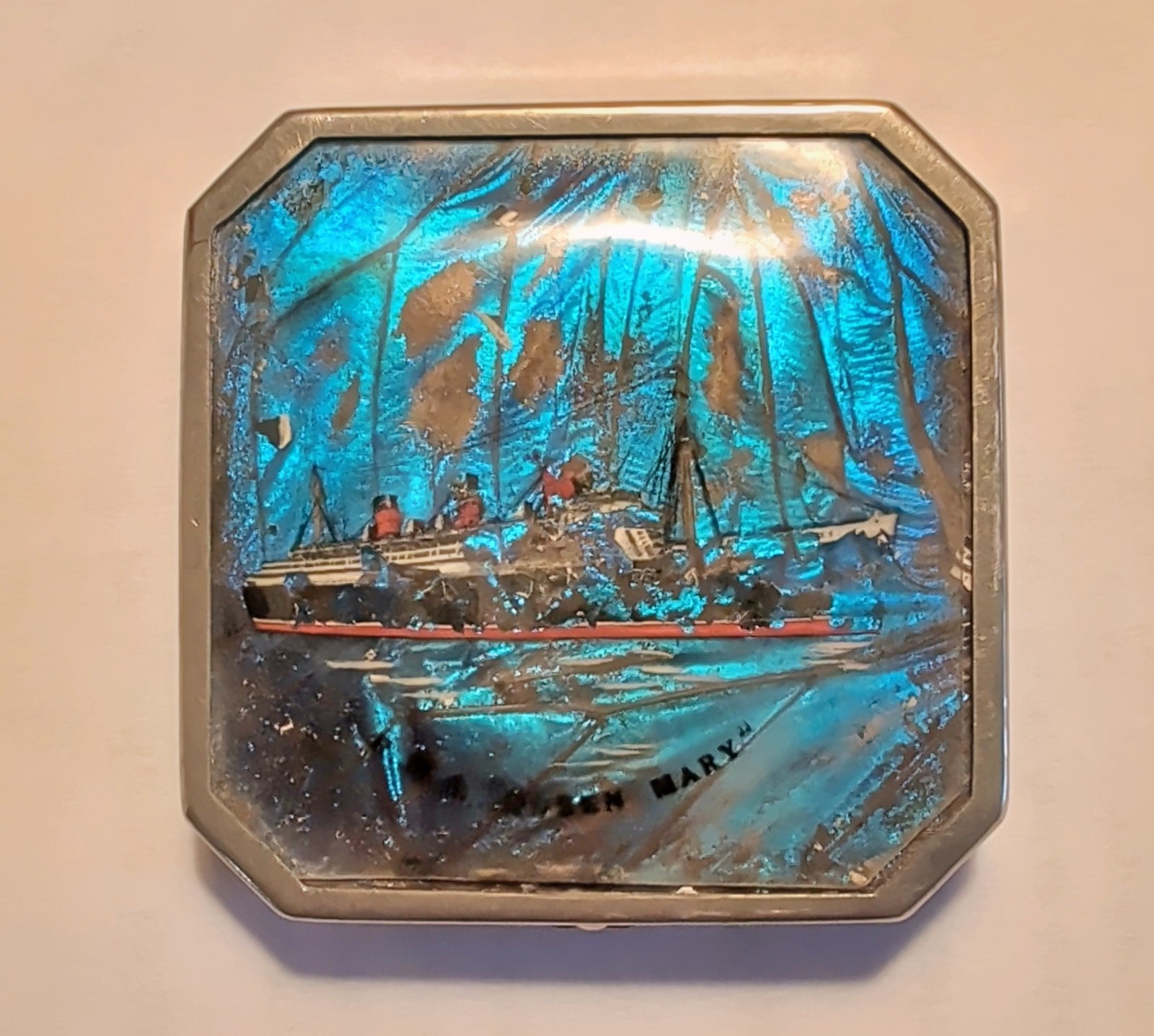 Vintage 1930s Art Deco R..S. Queen Mary Morpho Butterfly Wing Powder Compact Vintage 1930s Art Deco R..S. Queen Mary Morpho Butterfly Wing Powder Compact