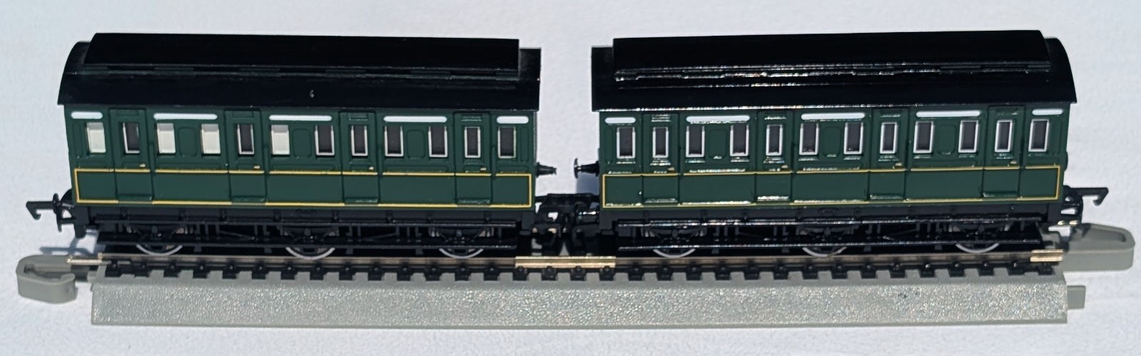 Bachmann Ho Scale Thomas & Friends Emily\'s Coaches Bachmann Ho Scale Thomas & Friends Emily\'s Coaches