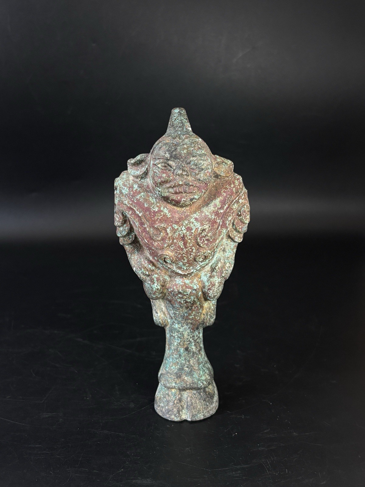 China Antique bronze figurine holder Divine human sitting on hoof ornament 神人形支架
