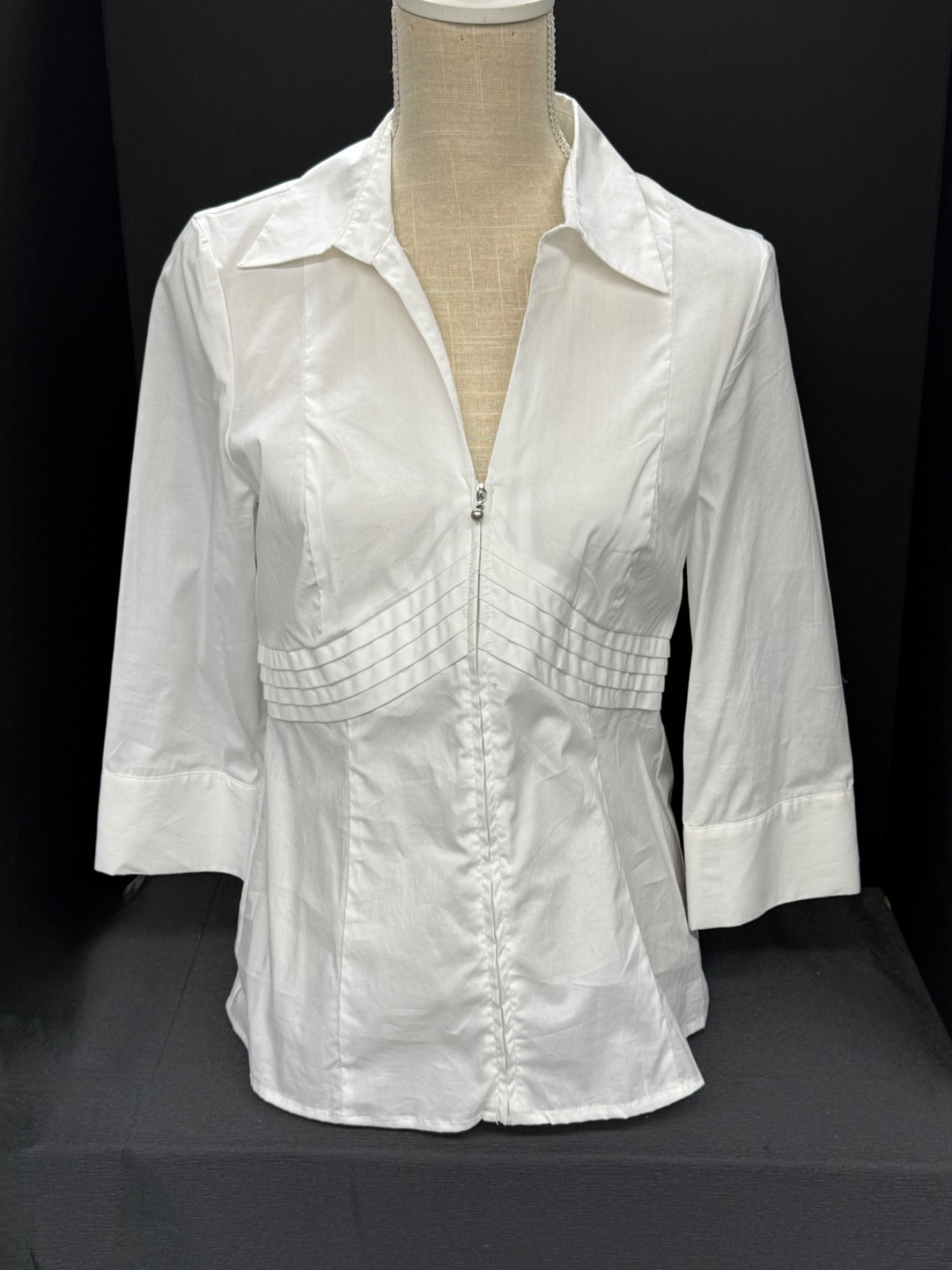 NWT Spense White Womens Zip Front Top/Shirt Medium 3/4 Sleeves  Runs Small
