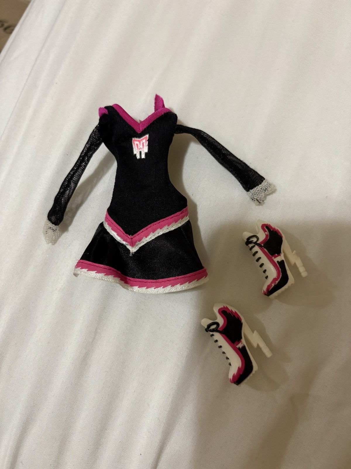 Monster High Fearleading Uniform And Shoes Monster High Fearleading Uniform And Shoes