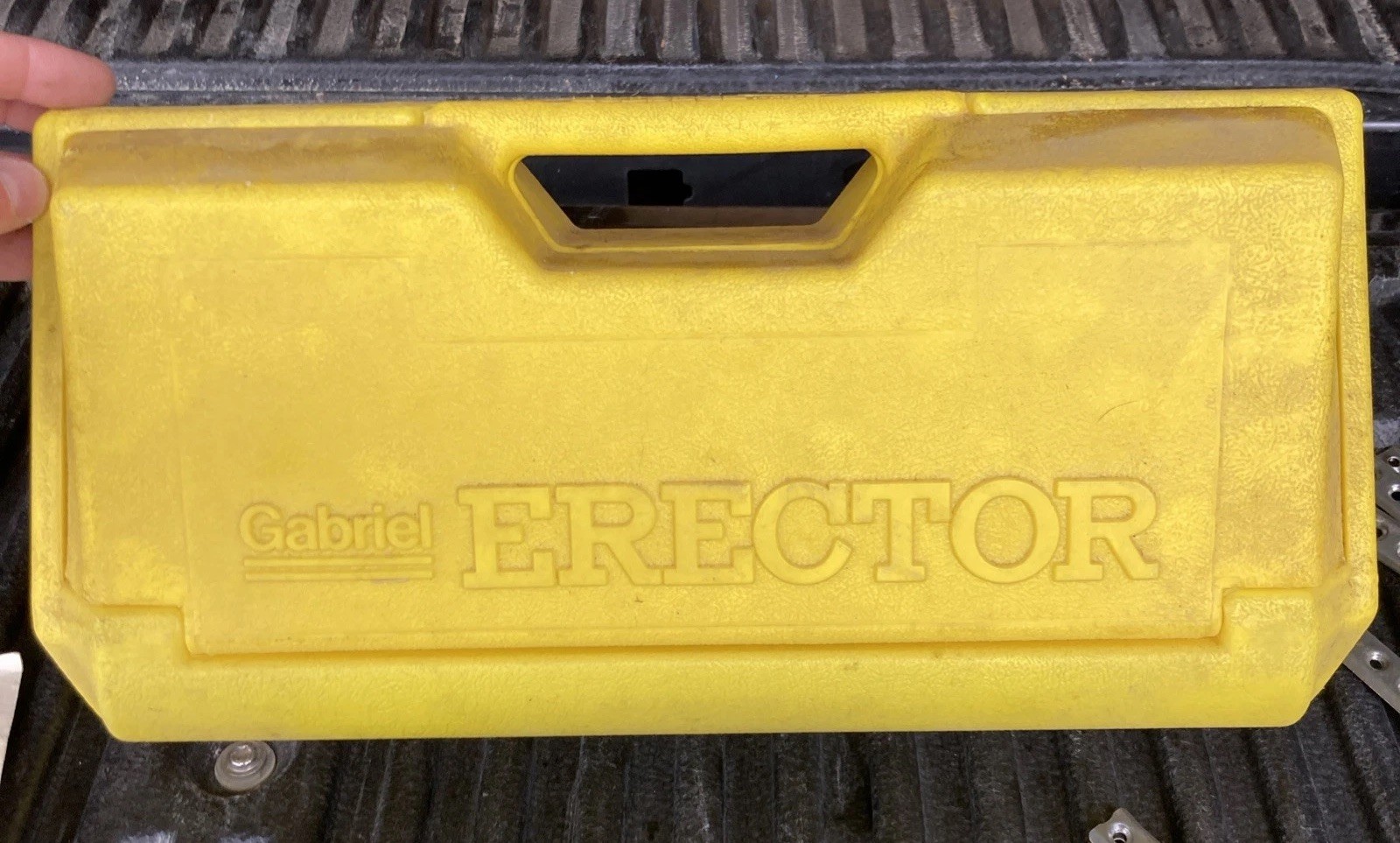 Vtg 1976 Gabriel Erector Set Yellow Plastic Case Motor & many many pieces