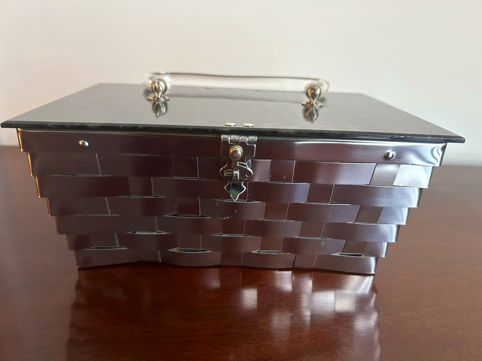 Dorset Rex Women’s Vintage Silver Woven Top Handle Box Purse w/ Latch Dorset Rex Women’s Vintage Silver Woven Top Handle Box Purse w/ Latch