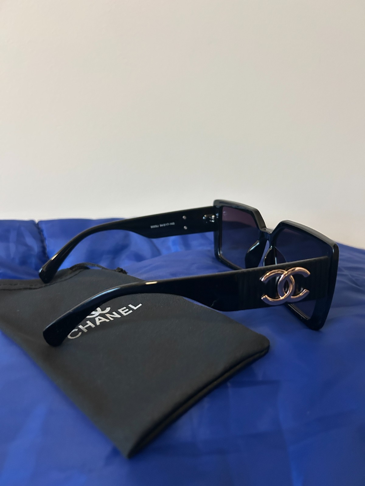 CHANEL Women’s Square Sunglasses Black Frame Gray Lenses Gold CC UV CHANEL Women’s Square Sunglasses Black Frame Gray Lenses Gold CC UV