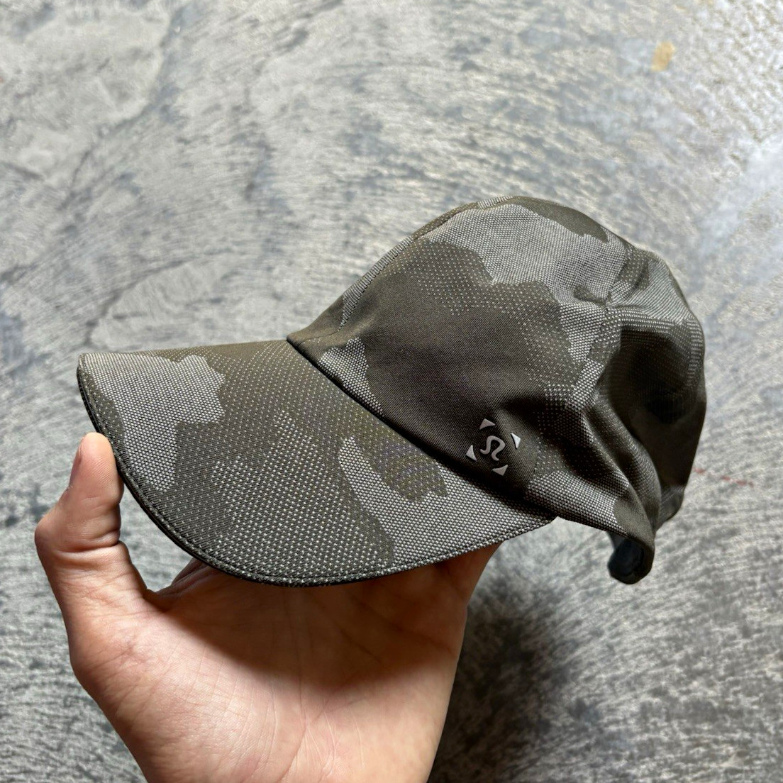 lululemon Men’s Baseball Cap Gray Camouflage Pattern Adjustable One Size