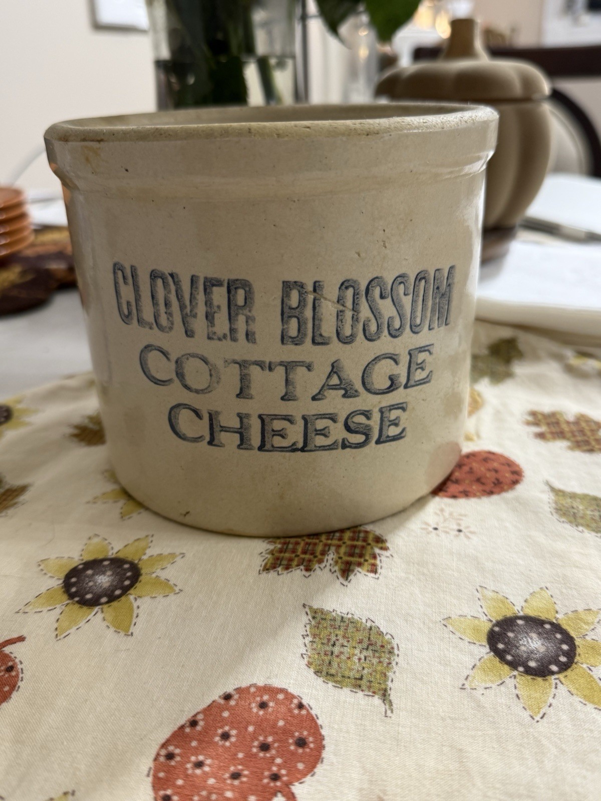Vintage Clover Blossom Cottage Cheese Crock Vintage Clover Blossom Cottage Cheese Crock