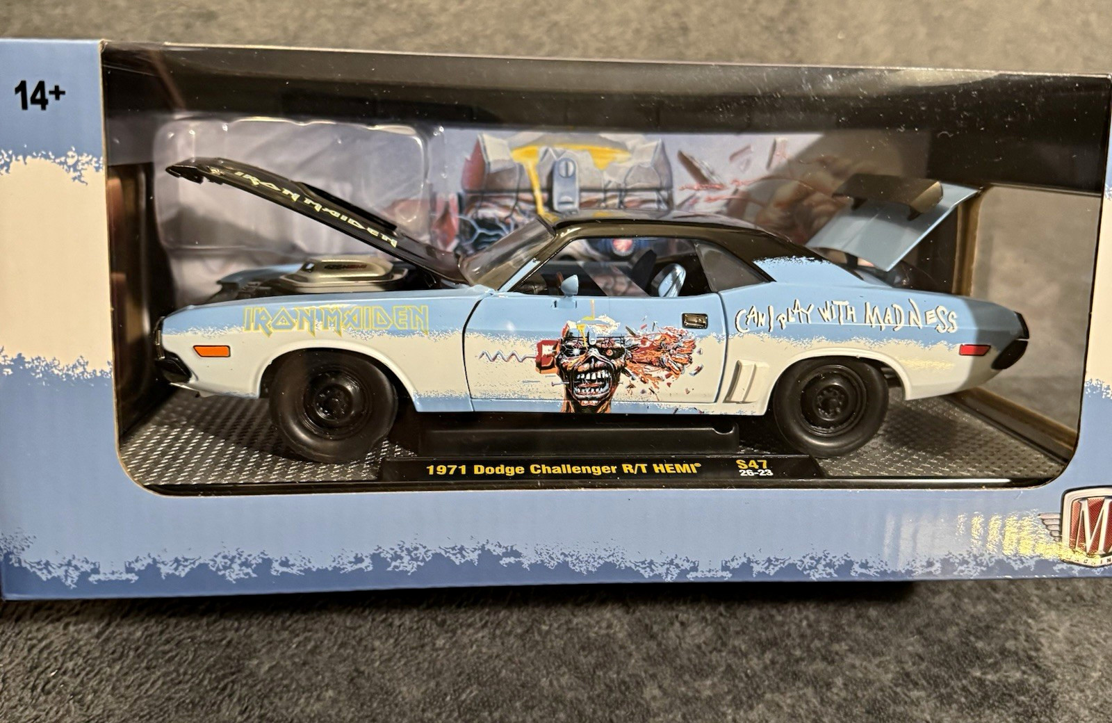 M2 Machines Iron Maiden 1:24 1971 Dodge Challenger R/T HEMI 