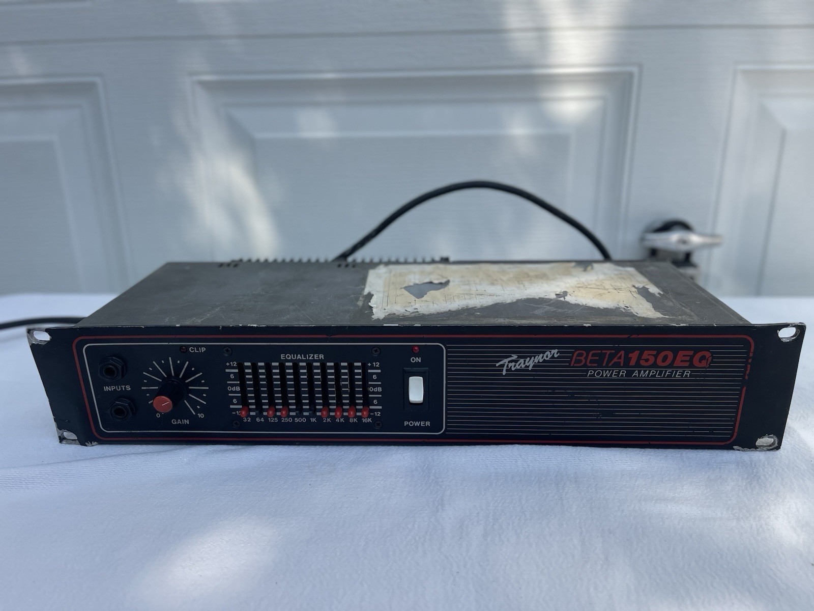 Vintage Traynor Beta 150EQ Solid-State Power Amplifier Equalizer Black Vintage Traynor Beta 150EQ Solid-State Power Amplifier Equalizer Black