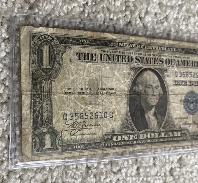 1935 A $1 One Dollar  NICE CIRCULATED Silver CertificateSerial#Q35852610C