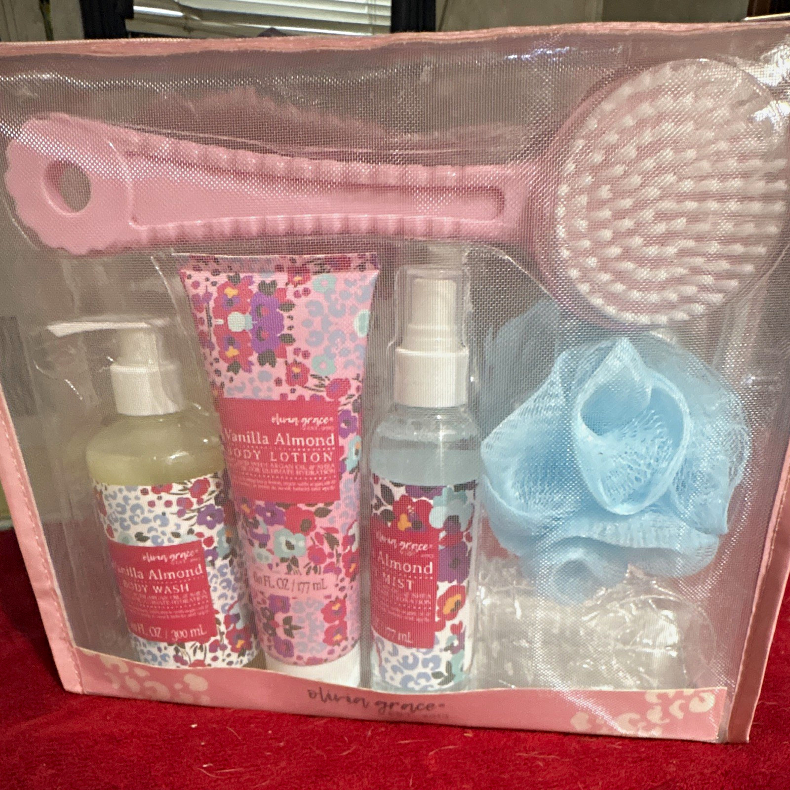 Olivia Grace Vanilla Almond Scented Travel Set Wash Lotion Mist Pouf Fizzers