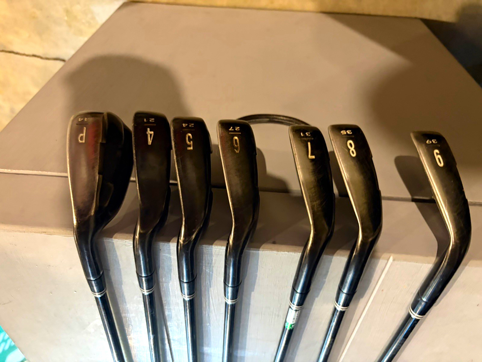Cleveland Black Iron Set Left-Handed 4-PW 7 Clubs Regular Steel Shafts Black