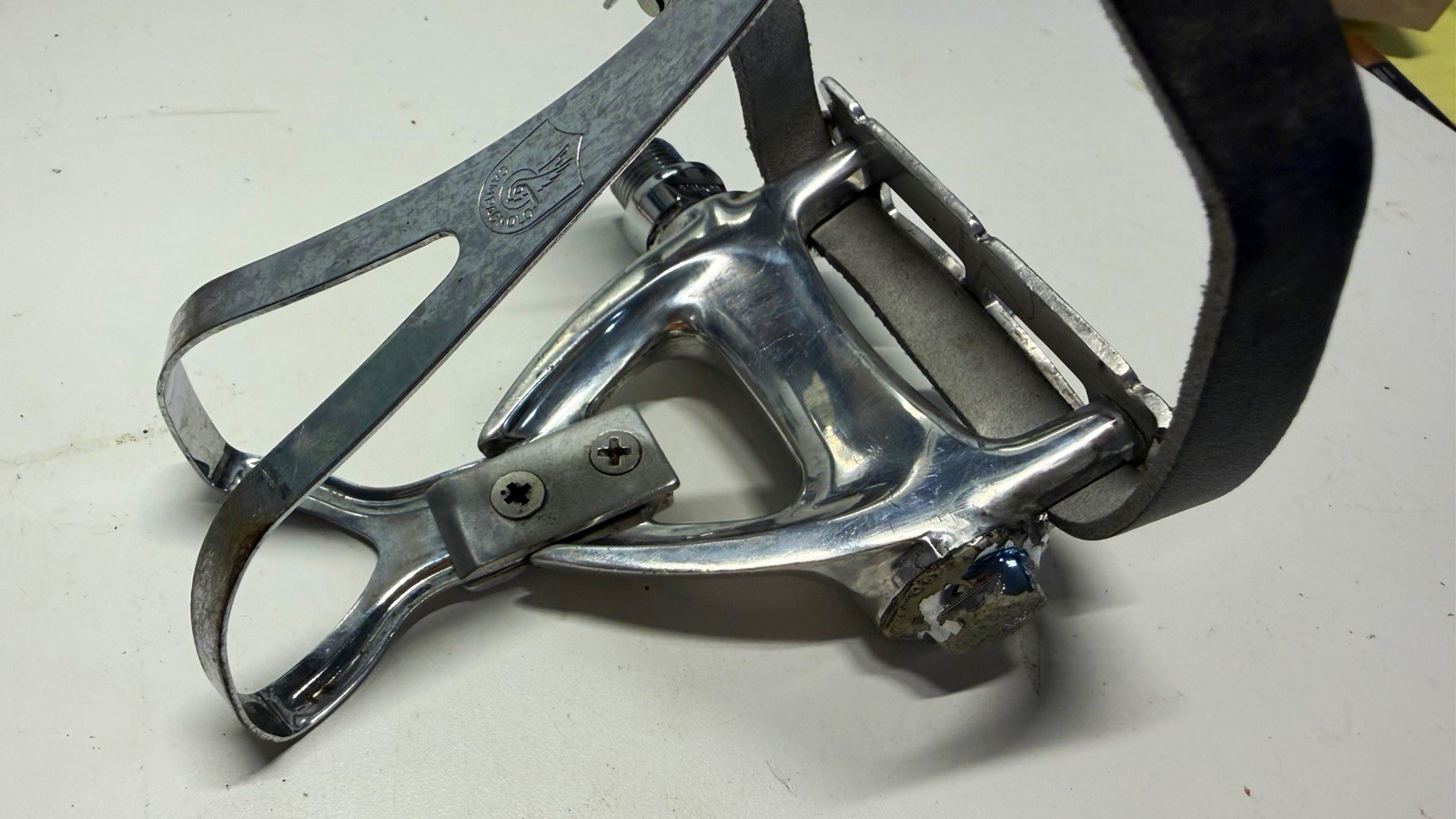 Vintage Campagnolo Road Bike Pedals w/ Toe Clips & Leather Straps 9/16x20 Vintage Campagnolo Road Bike Pedals w/ Toe Clips & Leather Straps 9/16x20