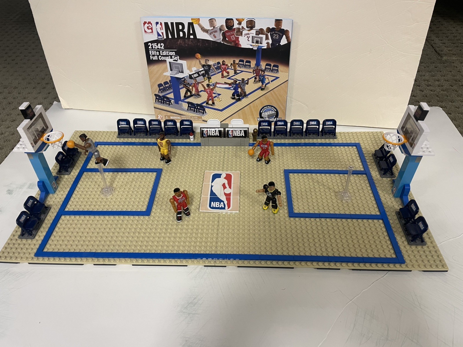 C3 Construction NBA 21542 Elite Edition Full Court Set With All Figures (LeBron)