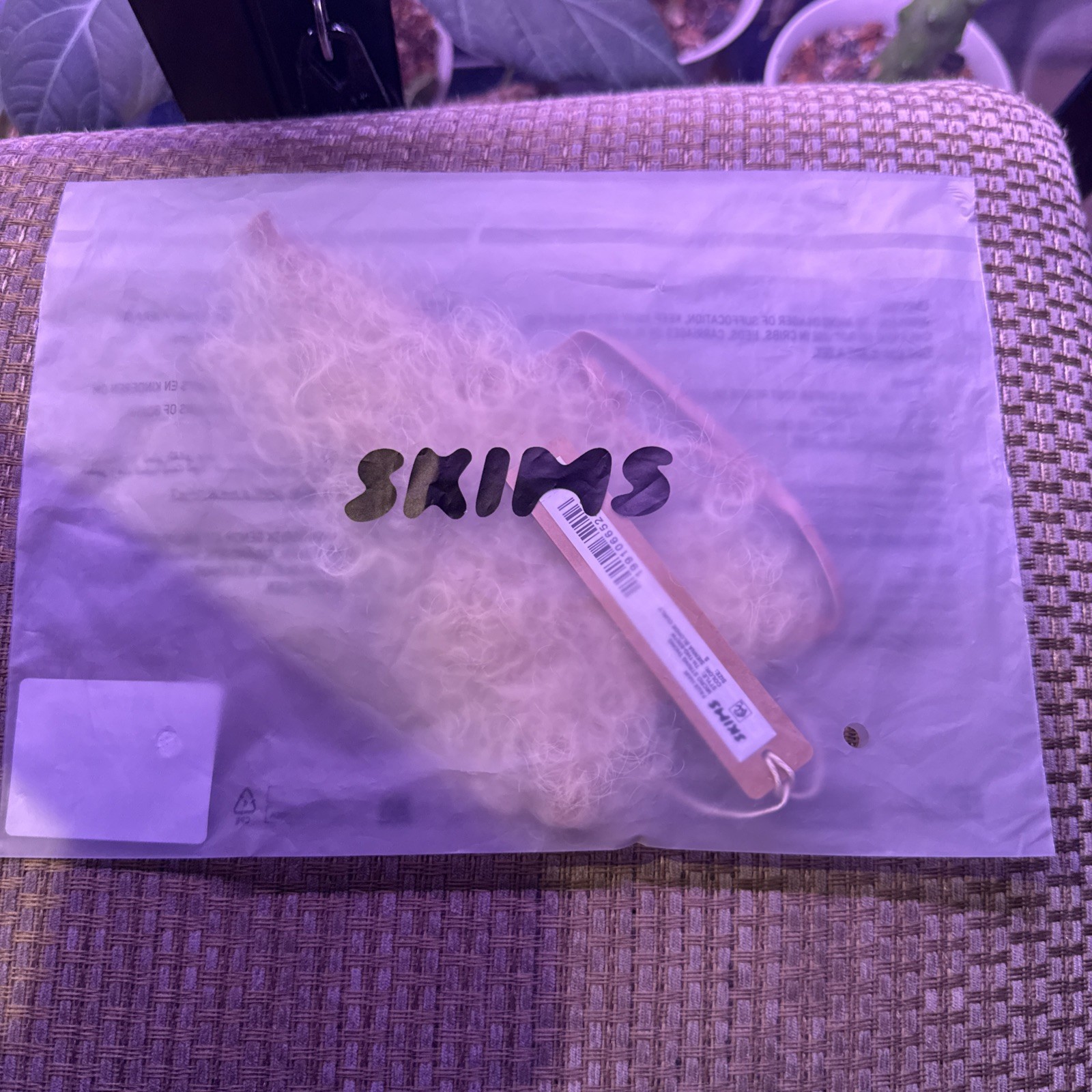 SKIMS Faux Hair Micro String Thong - SIENNA BLONDE CURLY Small New SKIMS Faux Hair Micro String Thong - SIENNA BLONDE CURLY Small New