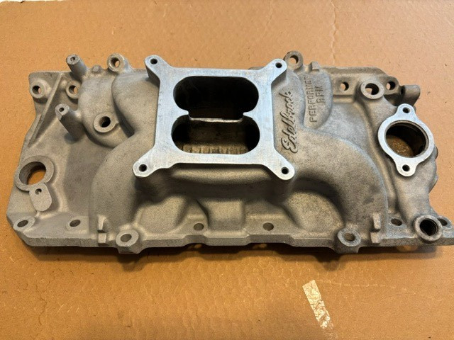 Edelbrock 7161 Performer RPM BBC Ovalport Intake Manifold