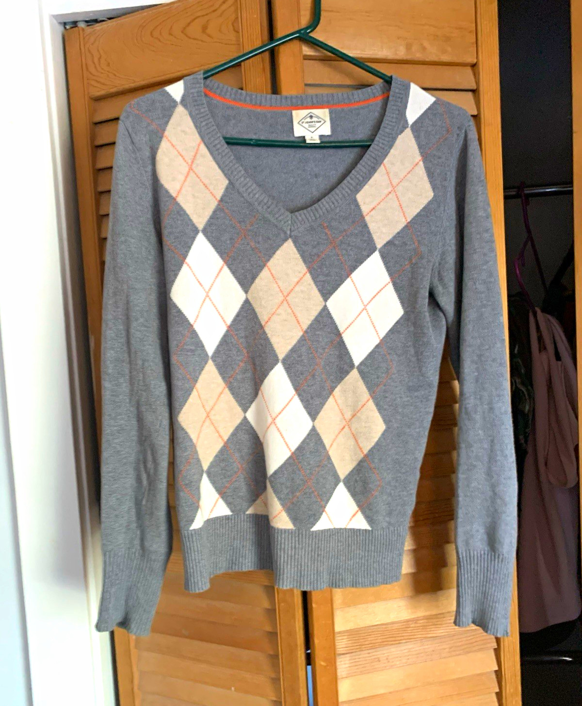 St. John\'s Bay womens Argyle V-Neck Pullover Sweater Cotton Gray orange preppy S St. John\'s Bay womens Argyle V-Neck Pullover Sweater Cotton Gray orange preppy S