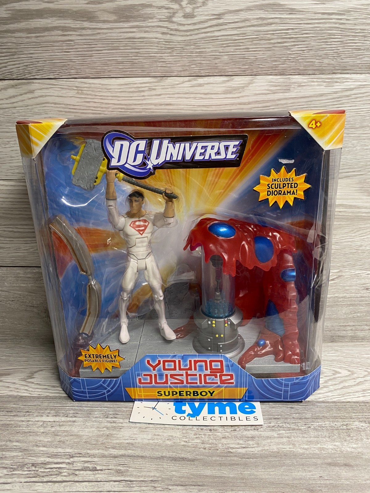 DC UNIVERSE YOUNG JUSTICE SUPERBOY ACTION FIGURE NEW 2011 MATTEL