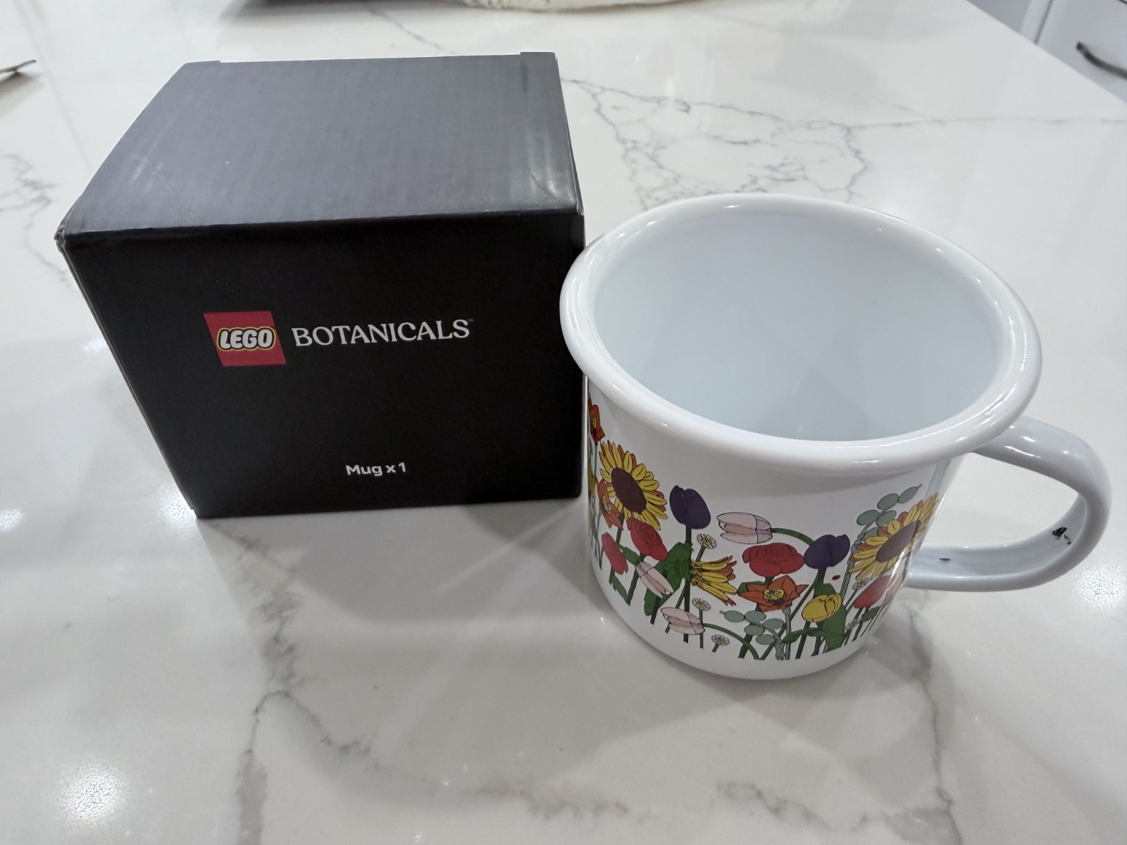 LEGO 5010326 Insiders Botanicals Enamel Mug Mother\'s Day Gift - SHIPS TODAY LEGO 5010326 Insiders Botanicals Enamel Mug Mother\'s Day Gift - SHIPS TODAY