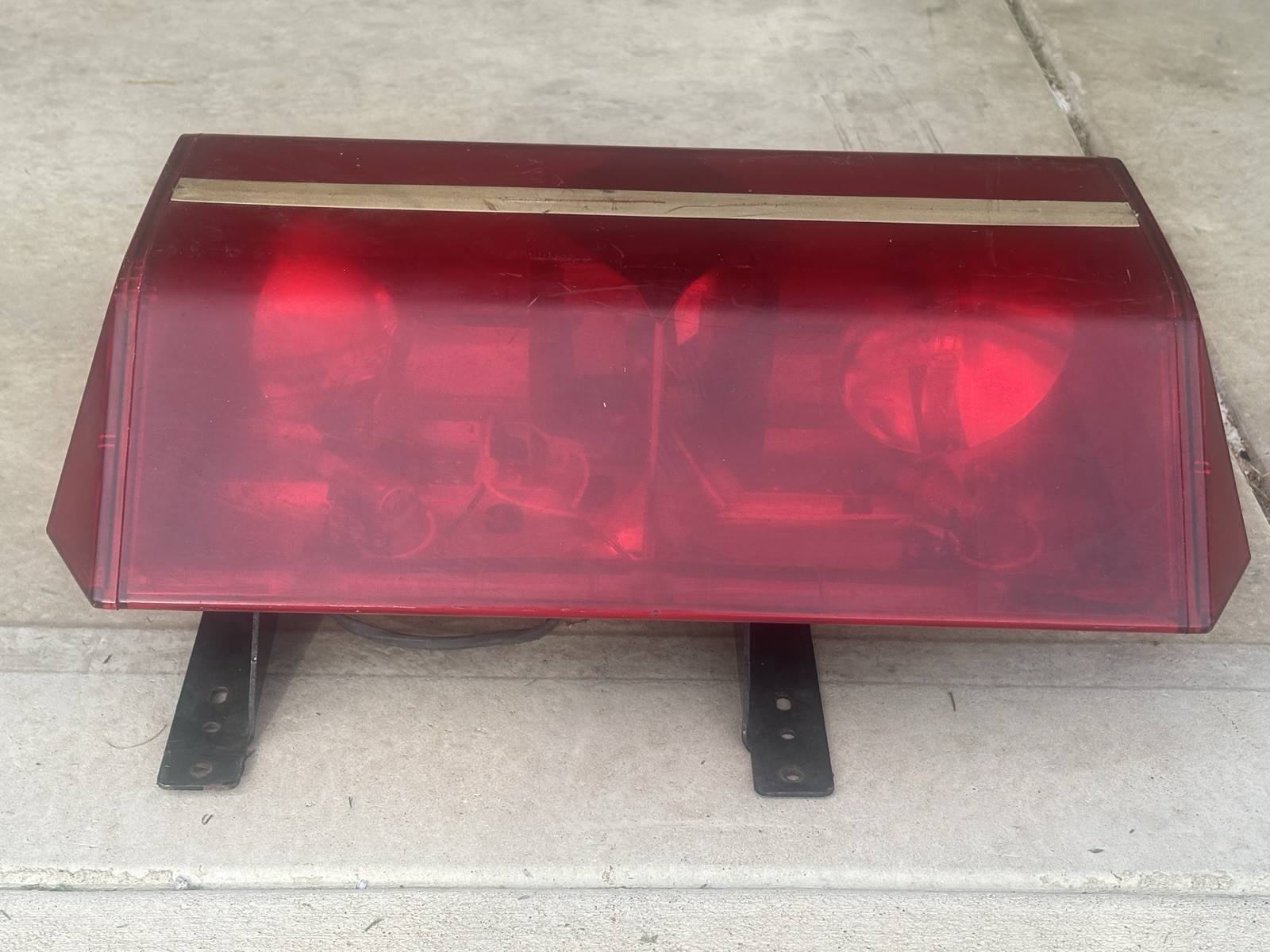 Vintage Code 3 XL SAE-W3-82 Red Emergency Warning Light Police Fire WORKING