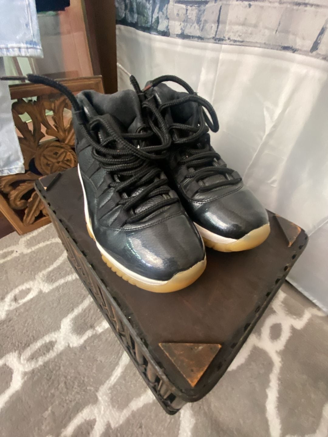 Mens Size 12 - Nike Air Jordan 11 Retro 72-10 Black Red White Mens Size 12 - Nike Air Jordan 11 Retro 72-10 Black Red White