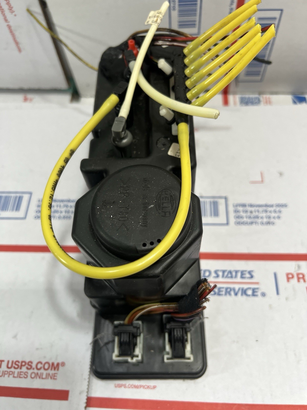 1996-1999 MERCEDES BENZ E320 E420 OEM CENTRAL LOCKING VACUUM PUMP 2108000648