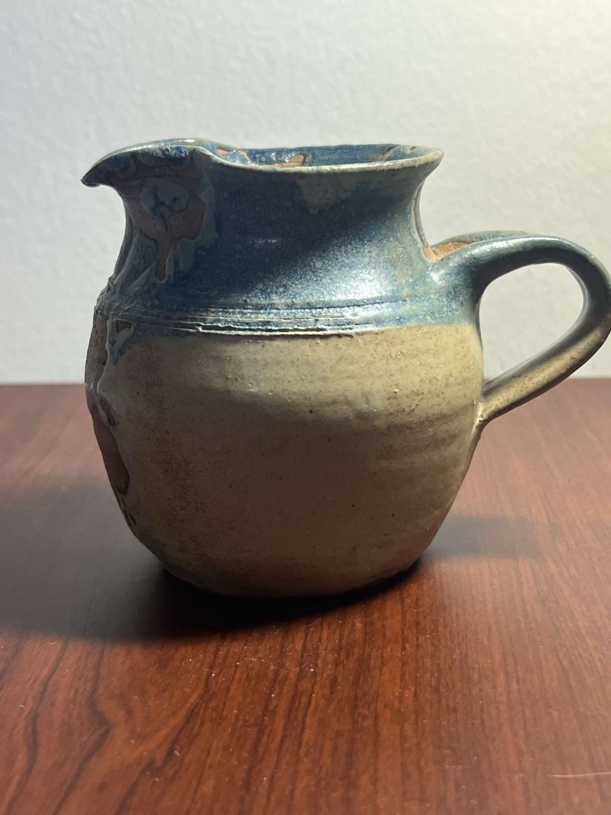 Vintage Pottery Hand With Handle Pre_owned