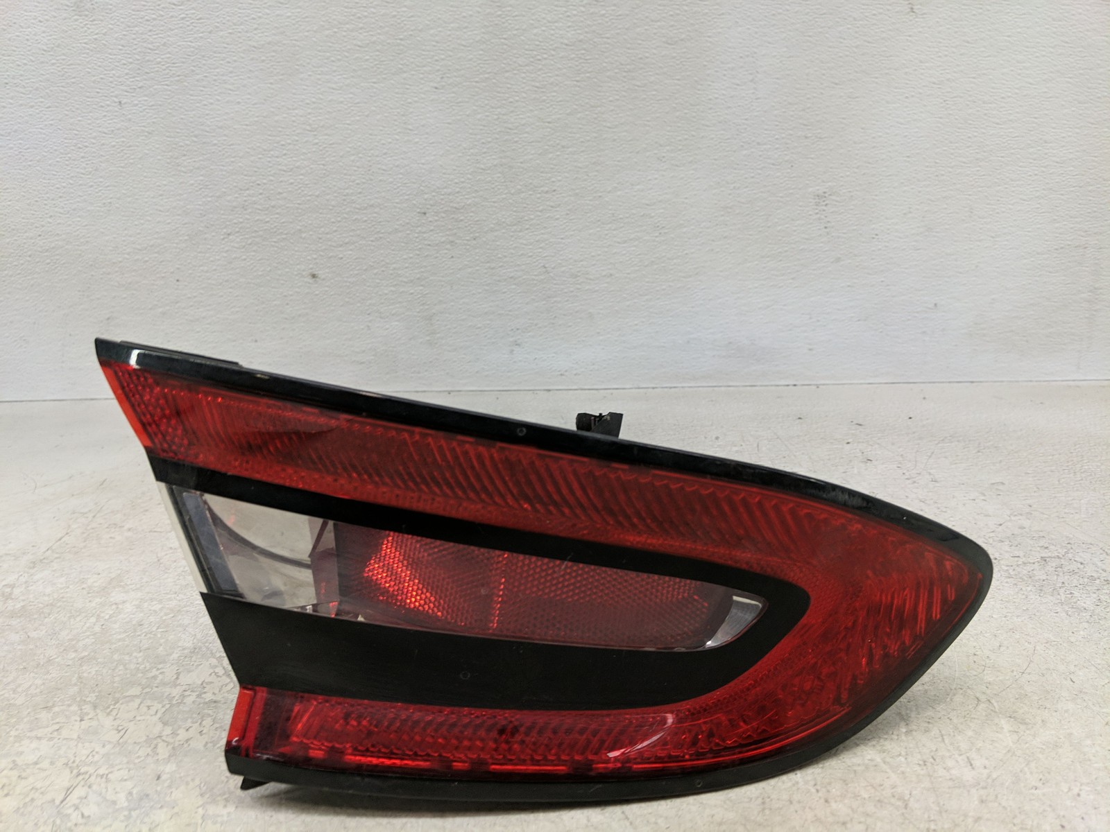 2016 Dodge Dart Driver Left Side Deck Lid Mounted Tail Light J36WS 2016 Dodge Dart Driver Left Side Deck Lid Mounted Tail Light J36WS