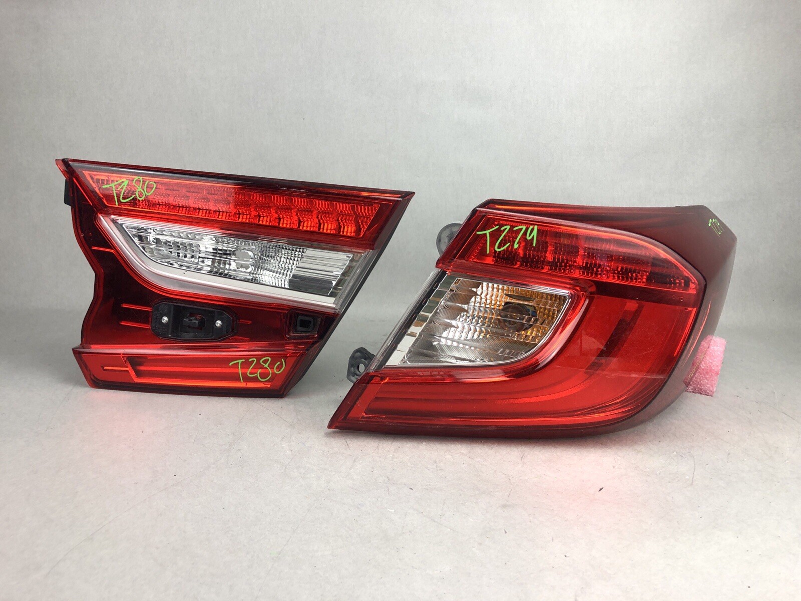 OEM 2018-2022 Honda Accord LED Taillight Pair - Left