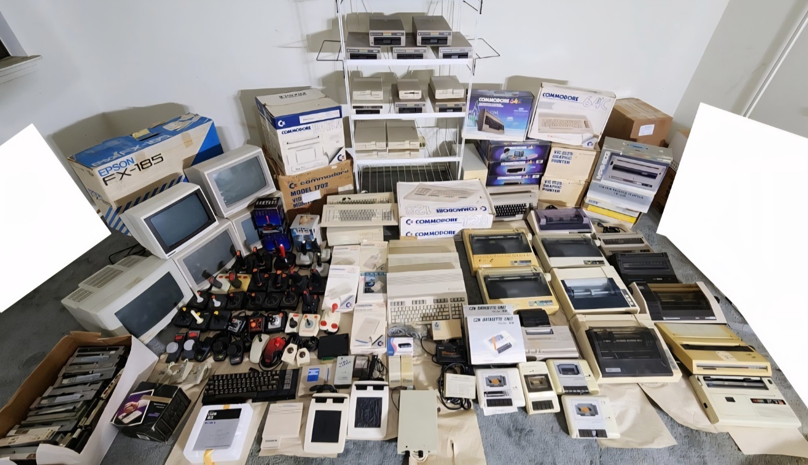 Vintage Commodore Collection C64 C128 1571 1541 Drives Monitors Printers  More