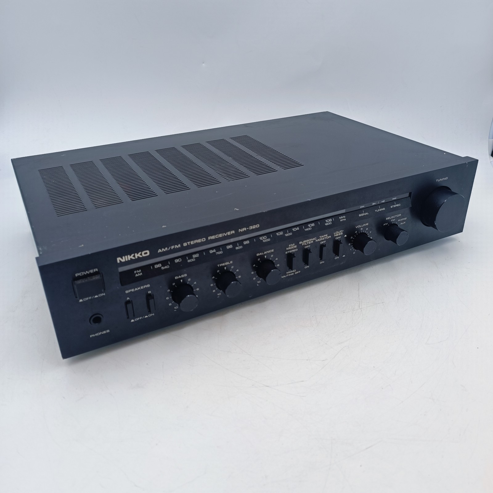 Nikko NR-320 Am/Fm Stereo Receiver 230W 220v 50hz Radio Audio NR 320 NR320