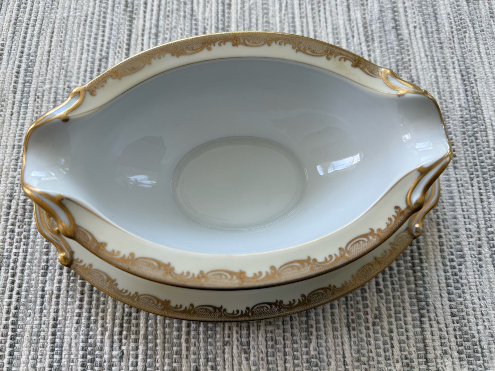 Noritake Mayfield Gravy Boat Stripe HDL Noritake Mayfield Gravy Boat Stripe HDL