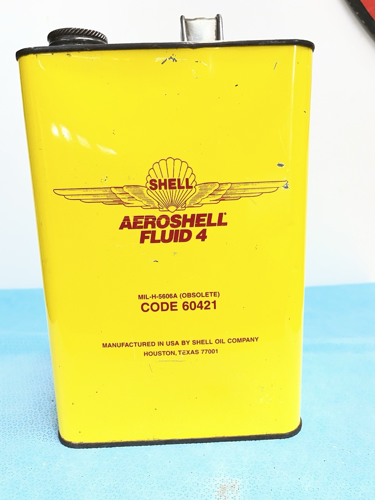 Vintage Shell AeroShell Fluid 4 1 Gal Can Vintage Shell AeroShell Fluid 4 1 Gal Can