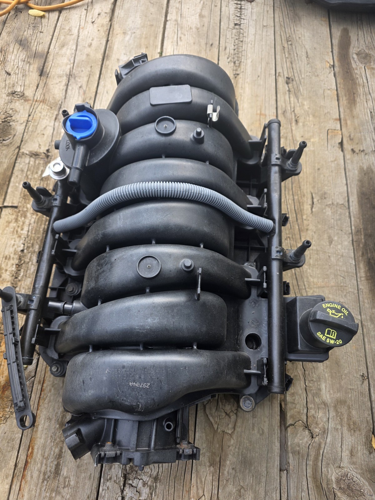 2006-2008 Dodge Charger/Chrysler 300 Engine Intake Manifold 5.7L Assembly OEM 2006-2008 Dodge Charger/Chrysler 300 Engine Intake Manifold 5.7L Assembly OEM