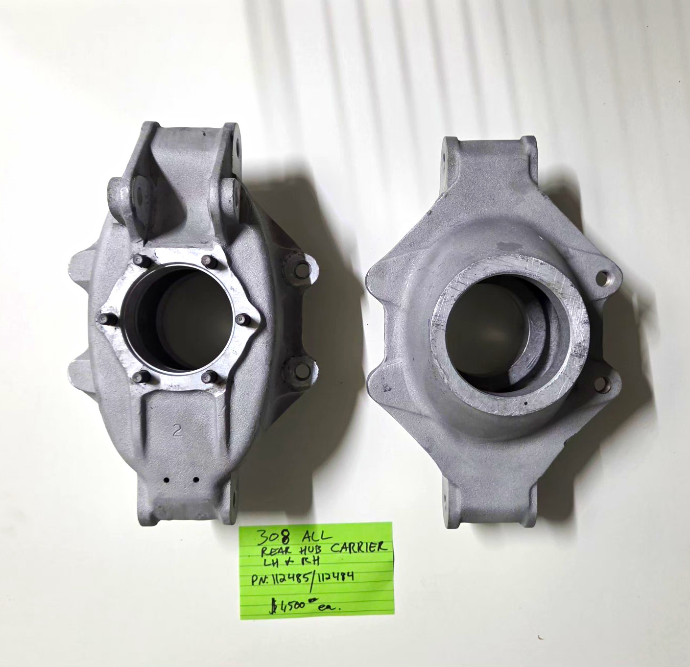 Ferrari 308 112484/485 LH & RH Rear Hub Carriers Ferrari 308 112484/485 LH & RH Rear Hub Carriers