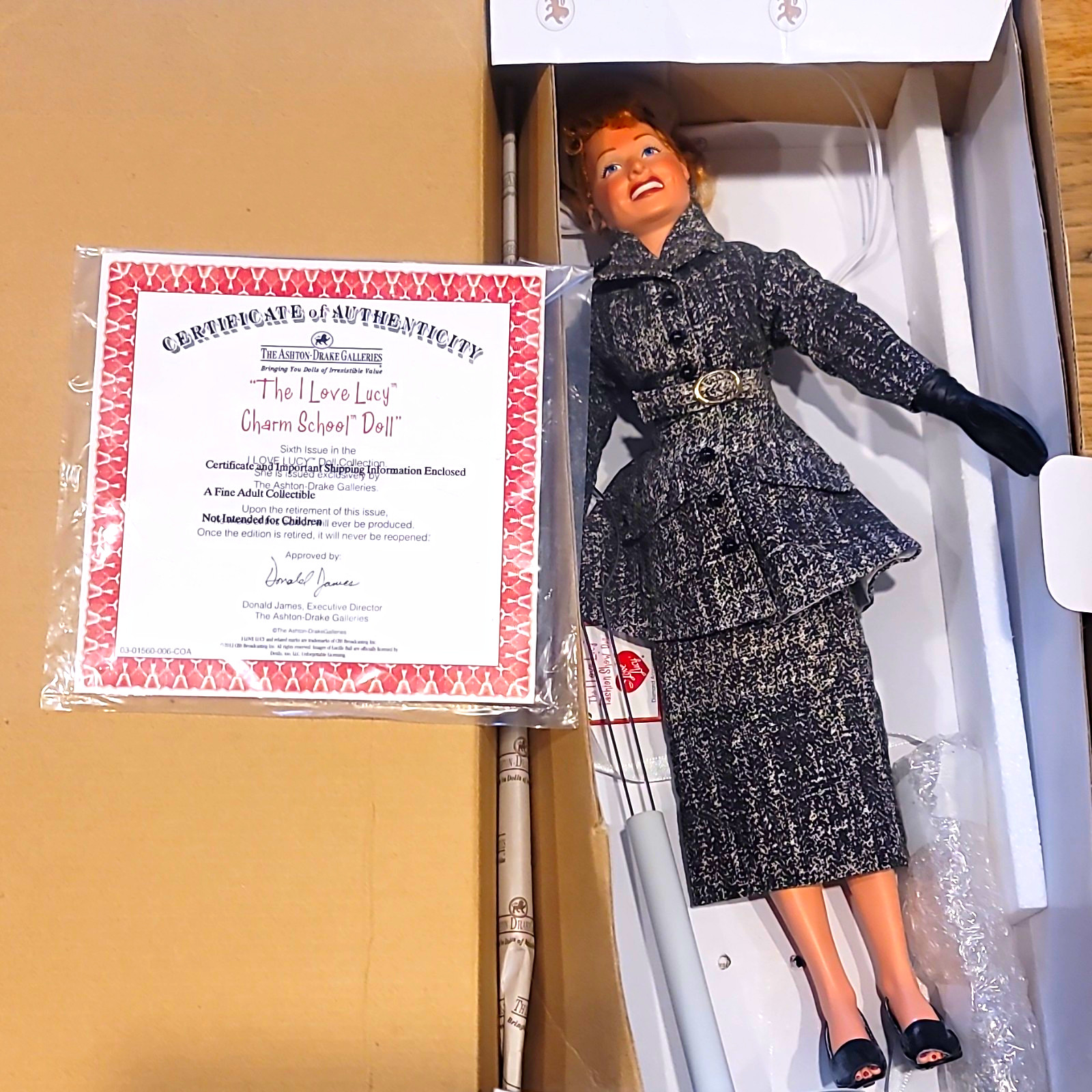 Ashton-Drake Galleries I Love Lucy Charm School Doll 16in w/ COA Ashton-Drake Galleries I Love Lucy Charm School Doll 16in w/ COA